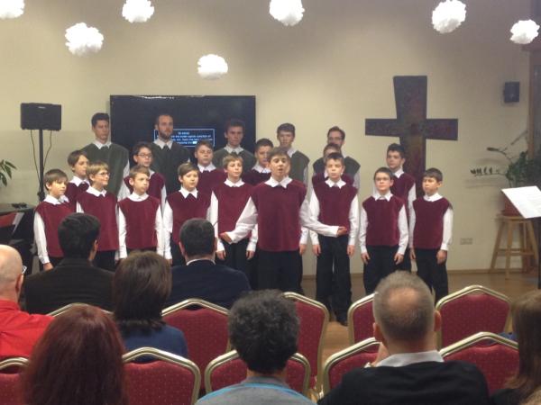 Bratislavský chlapčenský zbor spieval Rusovciam