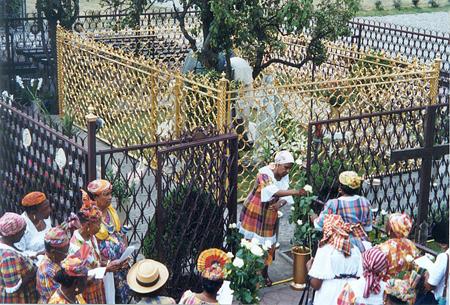 PANNA MÁRIA RUŽÍ SVOJIM DEŤOM...