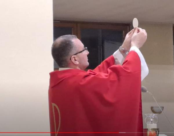 Kto je pre nás kňaz?