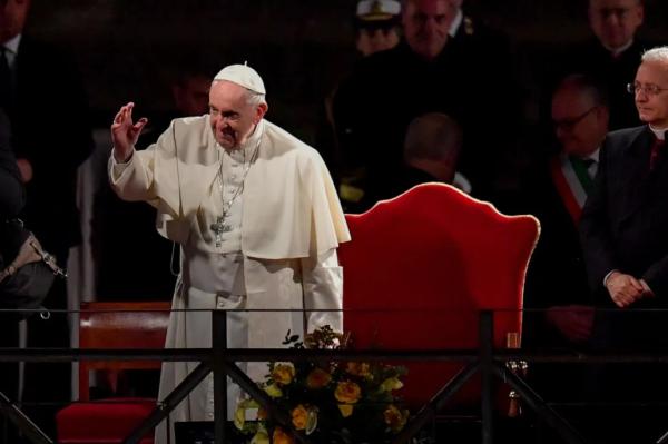  Modlite sa, modlite sa, modlite sa, deti moje, aby ste sa ponúkli za tých, ktorí nemali milosť žiť tieto časy milosti!