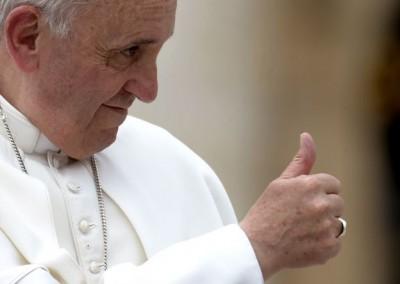 ...treba prejsť po stopách môjho Syna Ježiša; lebo prostredníctvom vášho pokoja ostatní uvidia, že ste deti svetla a lásky. Vaše oči budú hovoriť!